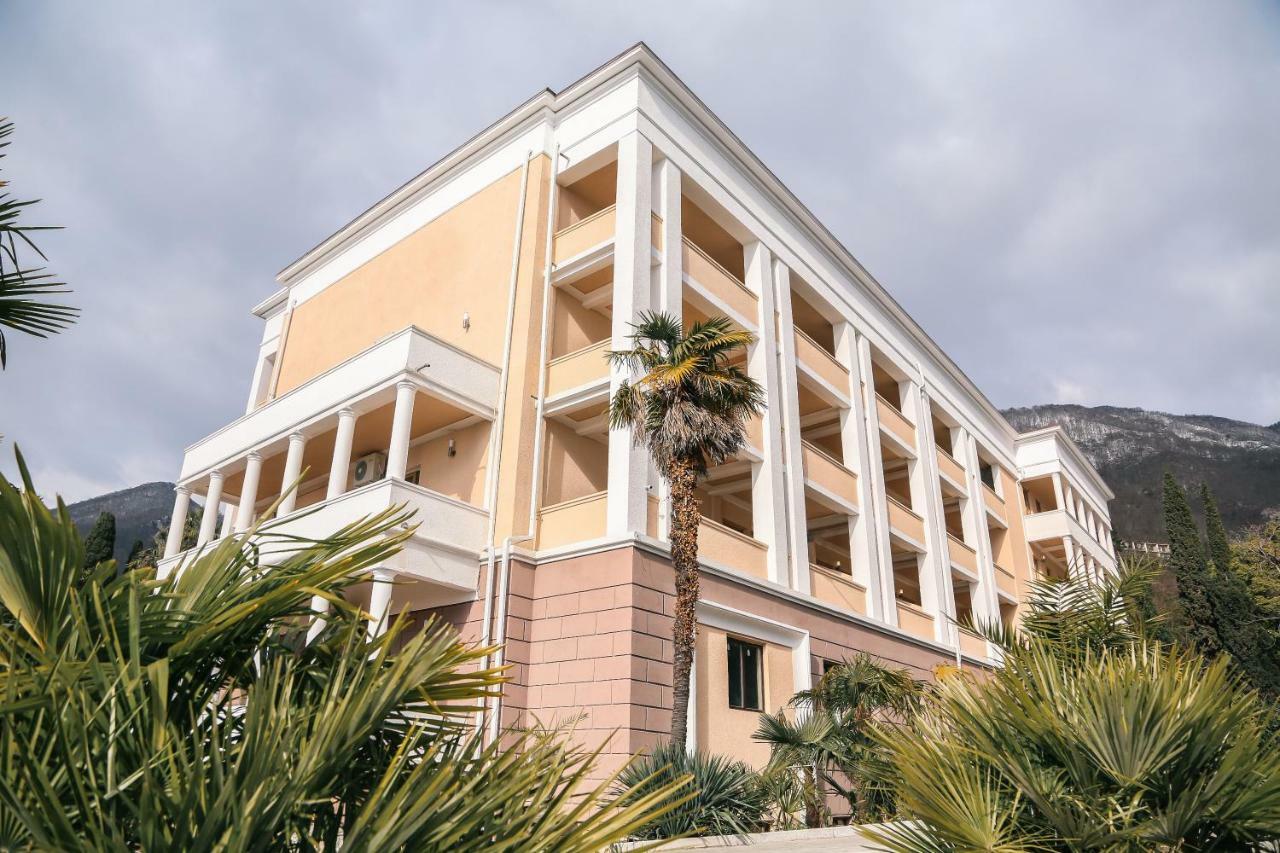 Old Gagra Hotel Eksteriør billede